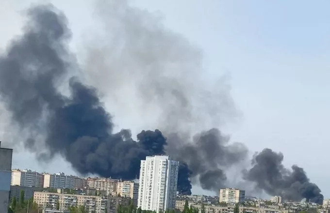 Οι Ρώσοι βομβαρδίζουν την Οδησσό: Πύραυλοι έπληξαν εργοστάσιο επισκευής τουρκικών drones 