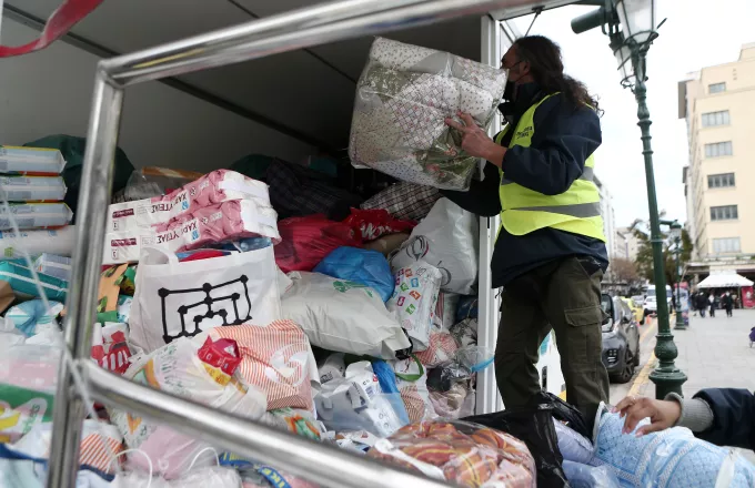 Όλοι Μαζί Μπορούμε: Σε 51 φορτηγά των 4 τόνων το καθένα η ανθρωπιστική βοήθεια που αποστέλλεται  στην Ουκρανία