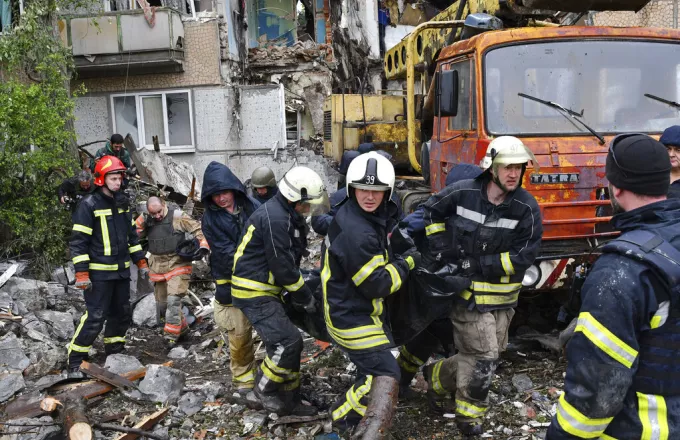 Ουκρανία: Οι Ρώσοι έπληξαν με πυραύλους το Ντνίπρο - Τουλάχιστον 10 νεκροί και 30 τραυματίες