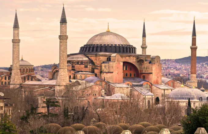 Επίθεση της Τουρκίας στον Δένδια με αφορμή ανάρτηση για την Αγία Σοφία