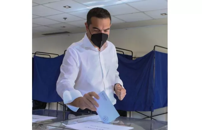Εκλογές ΣΥΡΙΖΑ: Μεγάλη προσέλευση στις κάλπες - Έχουν ήδη ψηφίσει 40.000 