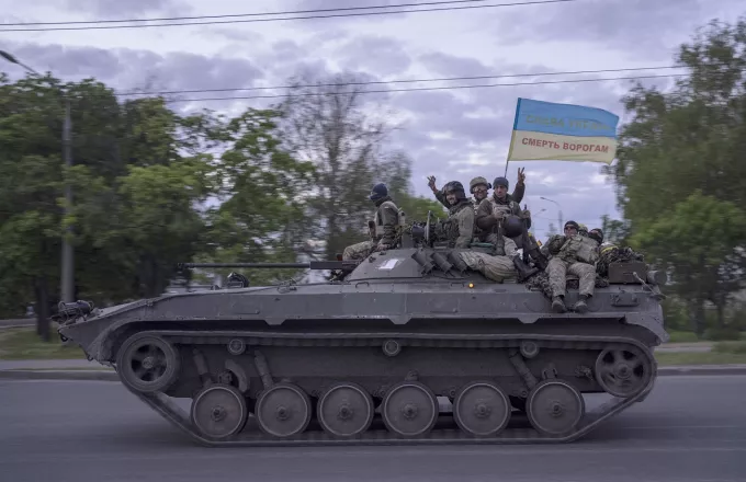 Πόλεμος στην Ουκρανία: Οι εξελίξεις σε όλα τα μέτωπα μετά την πτώση της Μαριούπολης