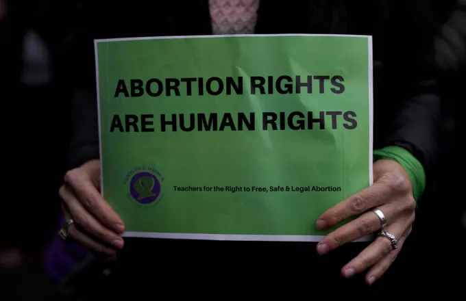 Λουιζιάνα: Προσωρινό φρένο στην απαγόρευση αμβλώσεων - «Μάχη» σε πολλές πολιτείες