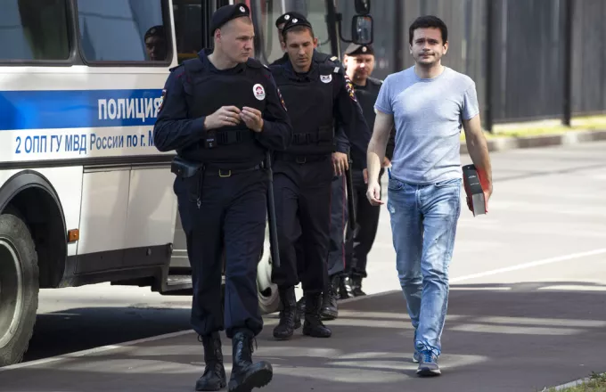 Ρωσία: Ο αντιπολιτευόμενος Ίλια Γιασίν συνελήφθη στη Μόσχα