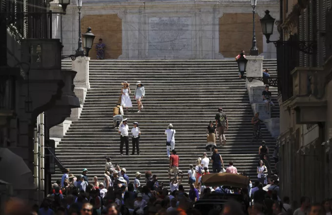 Τα περίφημα Ισπανικά Σκαλιά της Ρώμης
