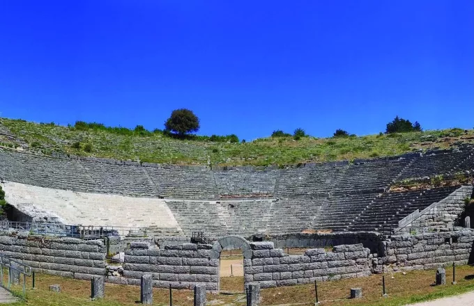 Αρχαίο θέατρο της Δωδώνης 