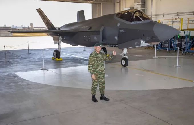 Κωνσταντίνος Φλώρος: Στις εγκαταστάσεις της Lockheed Martin για τα F-35