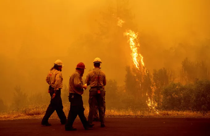 Καλιφόρνια: Δύο νεκροί από τη μεγάλη πυρκαγιά «ΜακΚίνεϊ»
