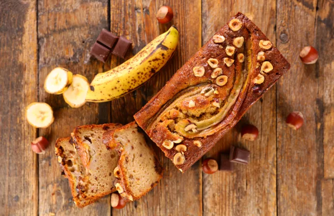 Σοκολατένιο banana bread με φυστικοβούτυρο και καρύδια