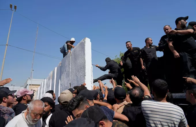 Βαγδάτη:  Συγκρούσεις υποστηρικτών και αντιπάλων του Μοκτάντα αλ Σαντρ - Τουλάχιστον 2 νεκροί 