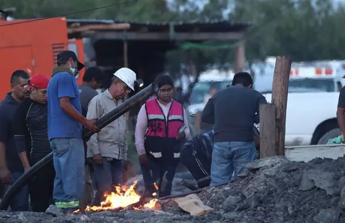 Παραμένουν παγιδευμένοι ανθρακωρύχοι στο Μεξικό
