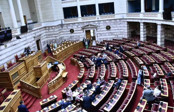 Νομοσχέδιο για εξυγίανση Ναυπηγείων Ελευσίνας: Εγκρίθηκε με ευρύτατη πλειοψηφία