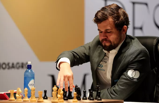 Ο παγκόσμιος πρωταθλητής σκάκι Μάγκνους Κάρλσεν (Magnus Carlsen) 