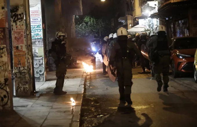 Εξάρχεια: 16 συλλήψεις για τα χθεσινά επεισόδια στο κέντρο της Αθήνας 