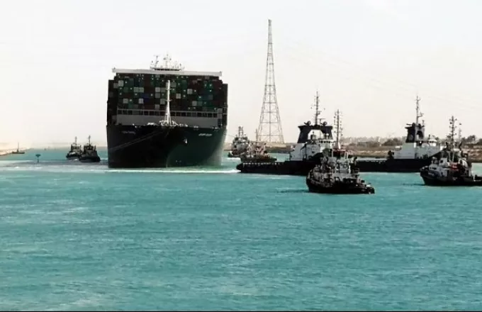 Προσάραξη πλοίου στη Διώρυγα του Σουέζ 