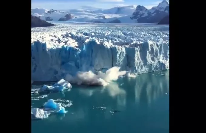 Αργεντινή: Η στιγμή της κατάρρευσης ενός τεράστιου κομματιού του παγετώνα Περίτο Μορένο