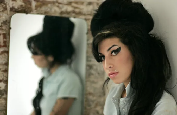 Έρχεται νέα τηλεοπτική σειρά για τη ζωή της Amy Winehouse 