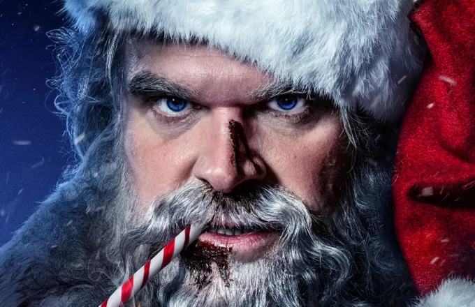 Άγ(ρ)ιος Βασίλης έρχεται: Στη νέα ταινία ο Άγιος του Ντέιβιντ Χάρμπορ είναι άκρως επικίνδυνος - Τρέιλερ