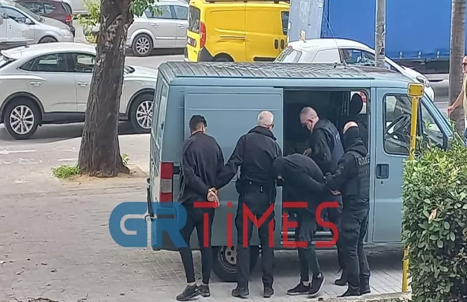 Θεσσαλονίκη: Σε ανακριτή οι τέσσερις επίδοξοι ληστές με τα αλεξίσφαιρα - Φωτό - Βίντεο