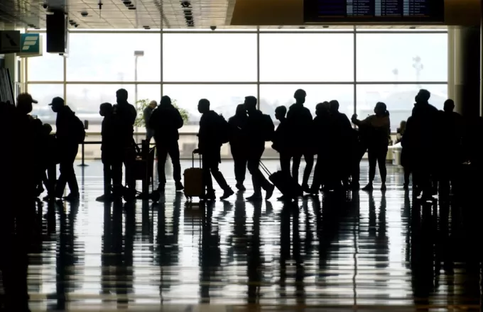 Εξετάσεις σε αεροδρόμια των ΗΠΑ για Έμπολα