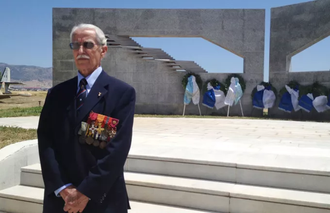 Κωνσταντίνος Χατζηλάκος: Πέθανε ο θρυλικός πιλότος του Β΄ Παγκοσμίου Πολέμου