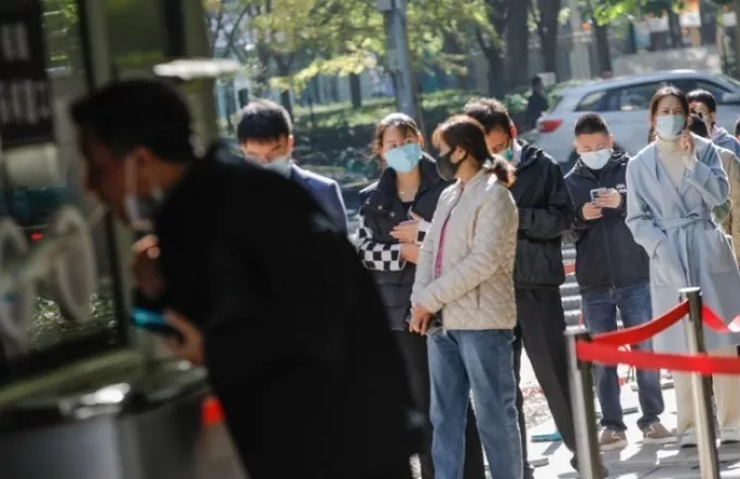 Δεν απαιτείται αρνητικό τεστ κορωνοϊού για την είσοδο σε σούπερ μάρκετ στο Πεκίνο