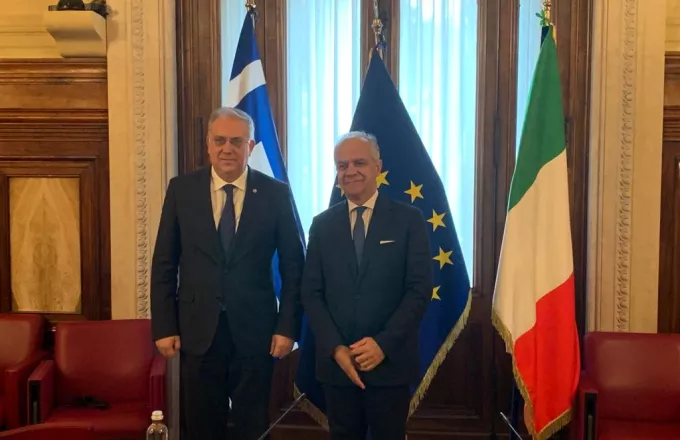 Θεοδωρικάκος: Συναντήθηκε με τον υπουργό Εσωτερικών της Ιταλίας