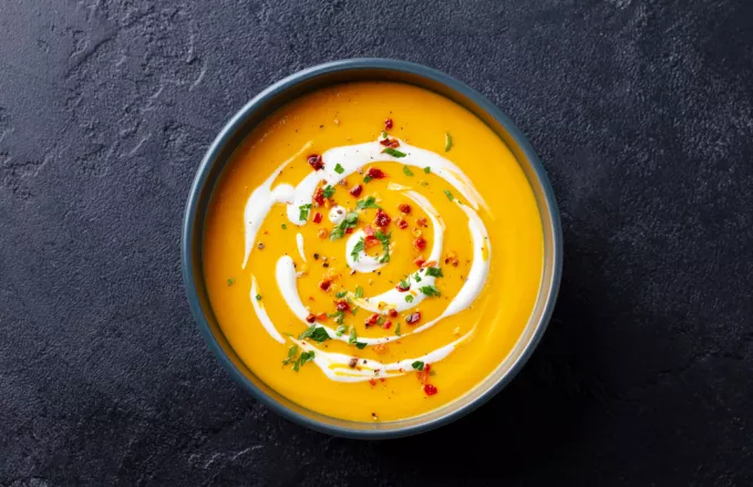 Vegan σούπα με καρότο και ginger