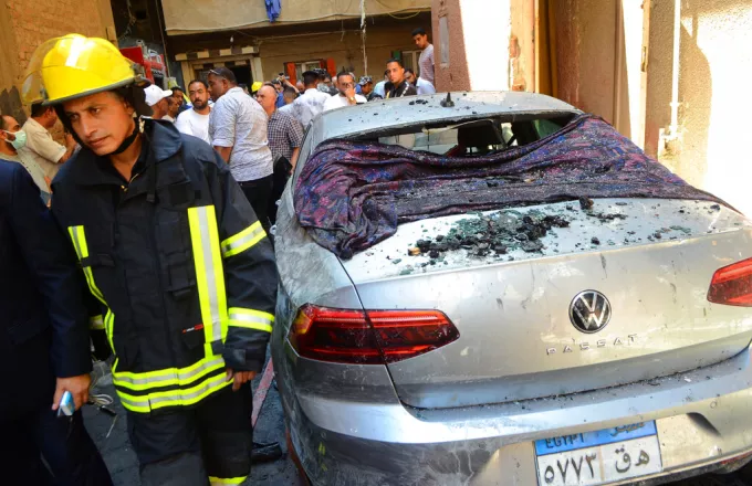 Τρεις νεκροί και 32 τραυματίες από πυρκαγιά σε νοσοκομείο του Καΐρου