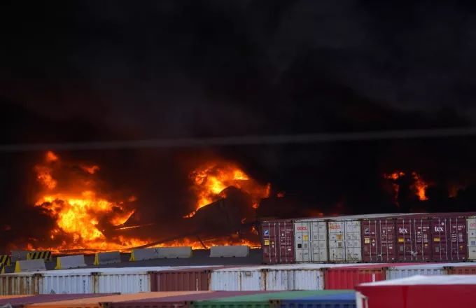 Τουρκία: Zημιές στο λιμάνι του Ισκεντερούν μετά τους σεισμούς και την φωτιά