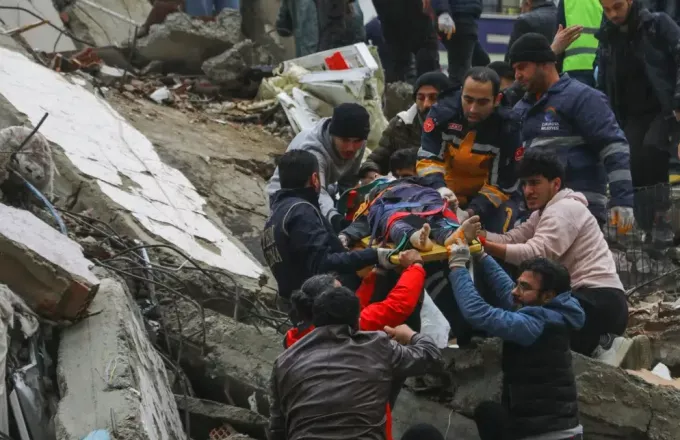 Τουρκία - Συρία: Εκατοντάδες νεκροί από το σεισμό 7,8 Ρίχτερ - Βίντεο | ΣΚΑΪ