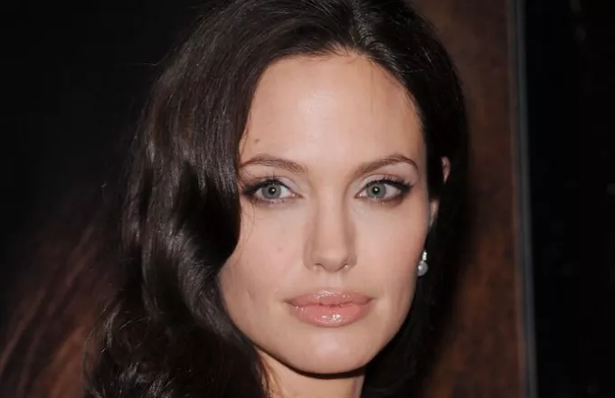 Η Angelina Jolie 