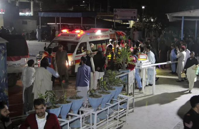Αφγανιστάν-Πακιστάν: Τουλάχιστον τρεις νεκροί από τον σεισμό
