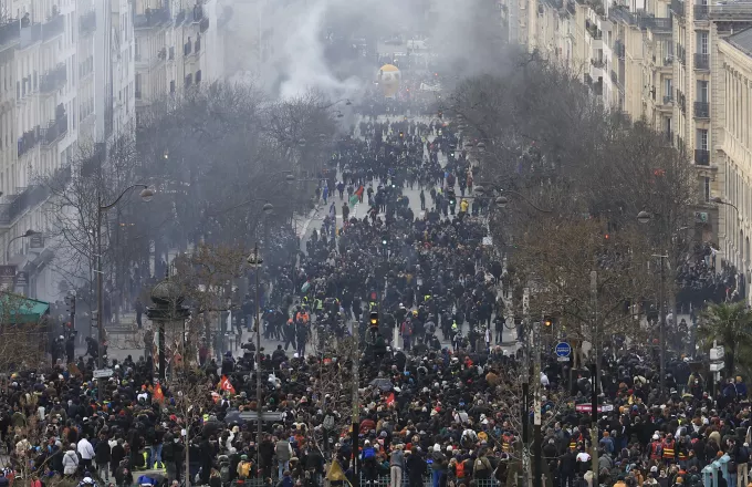 Οι γαλλικές αρχές απαγόρευσαν τις διαδηλώσεις στην Πλας ντε λα Κονκόρντ