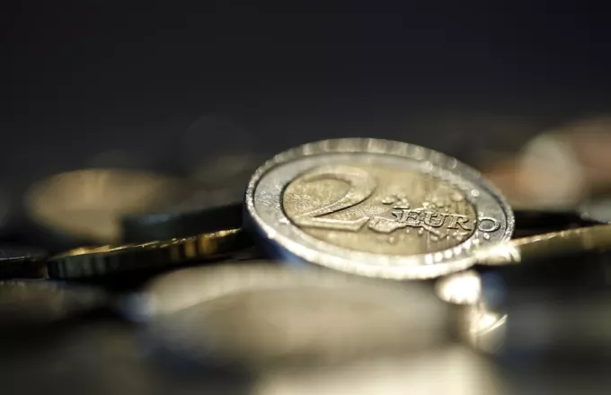 Το ευρώ ενισχύεται 0,13%, στα 1,0975 δολάρια