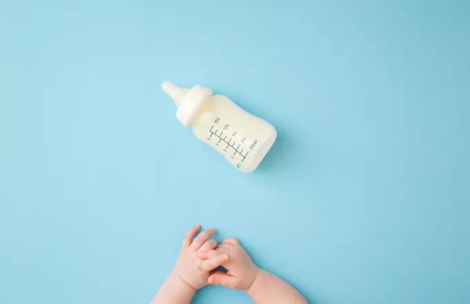 Βρετανία: Μειώνει την τιμή του βρεφικού γάλακτος σε σκόνη η Danone