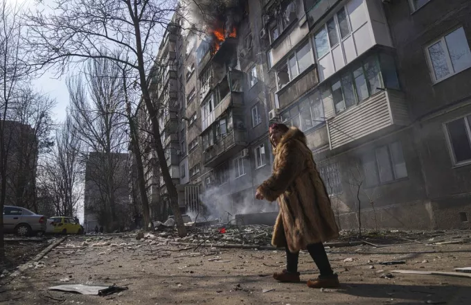 Επεκτείνονται οι ρωσικές επιθέσεις στην Ουκρανία: Ξεκίνησε τους βομβαρδισμούς στη Ζαπορίζια 