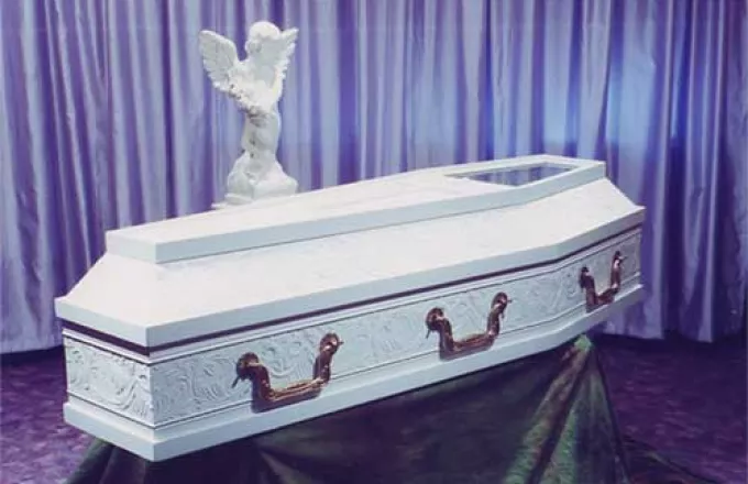 «Βγάλτε με έξω»: Η φωνή από φέρετρο την ώρα κηδείας 