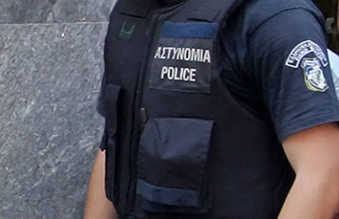 Επίθεση με μολότοφ κατά αστυνομικών στη Θεσσαλονίκη