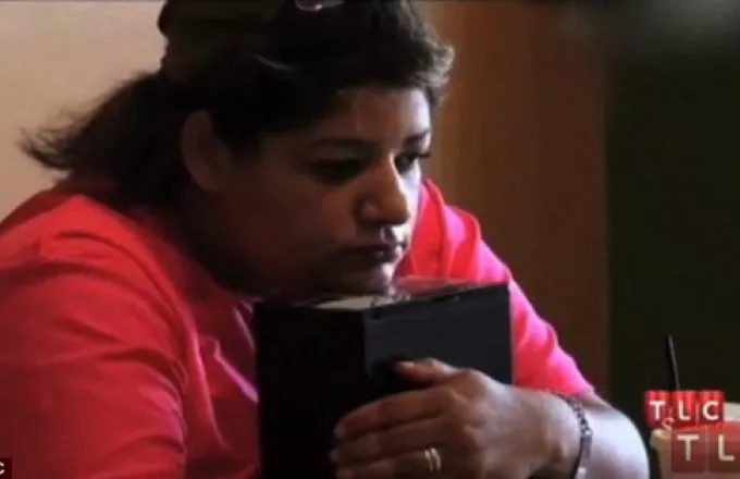 ΗΠΑ: Μία 26χρονη τρωει τις στάχτες του συζύγου της... (ΒΙΝΤΕΟ)