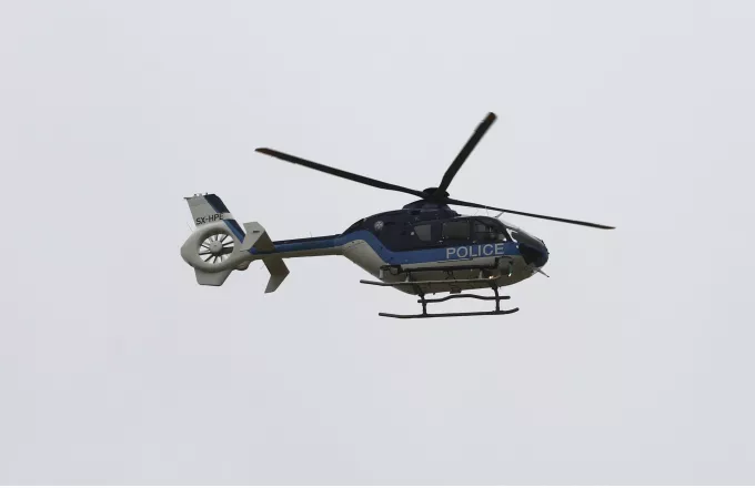 Ελικόπτερο επιστράτευσε η αστυνομία για τον εντοπισμό των δραπετών