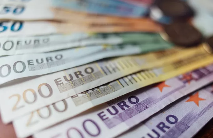 Σε χαμηλό επίπεδο δύο ετών κινείται το ευρώ	