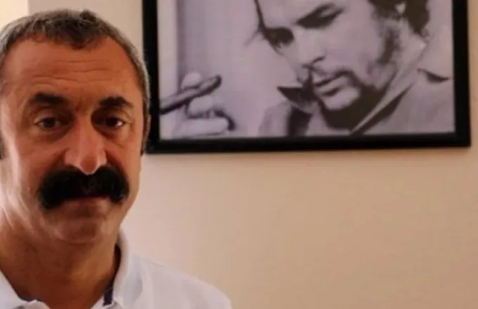 Ο Τούρκος κομμουνιστής δήμαρχος που γκρέμισε τους τοίχους του γραφείου του 