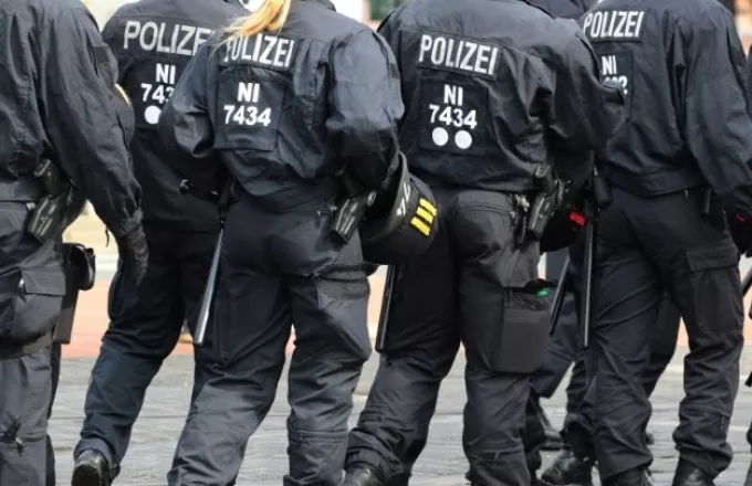 Γερμανία: Εμπλοκή 5 αστυνομικών σε ακροδεξιές απειλές