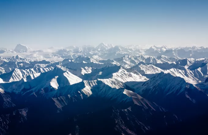 Οκτώ ορειβάτες αγνοούνται στα Ιμαλάια