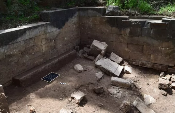 Ανακαλύφθηκε ιερό της θεάς Νεμέσεως στο αρχαίο θέατρο Μυτιλήνης