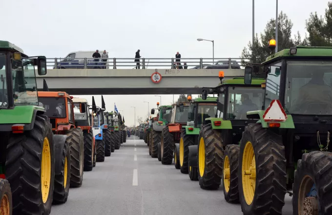 Ποινική δίωξη κατά 10 αγροτών για το μπλόκο στη Νίκαια