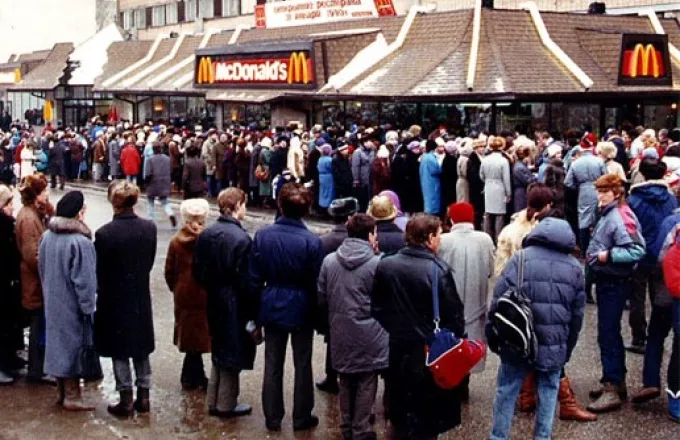 McDonald's: Πούλησε την ρωσική επιχείρηση σε Ρώσο επιχειρηματία