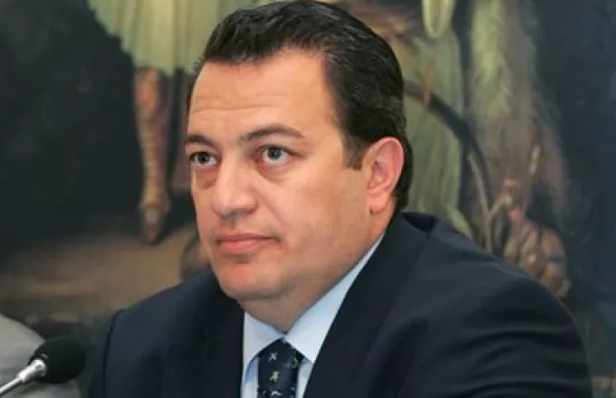 Ανασκευάζει ο Ε. Στυλιανίδης την έμμεση παραδοχή για πρόταση εκκένωσης νησιών
