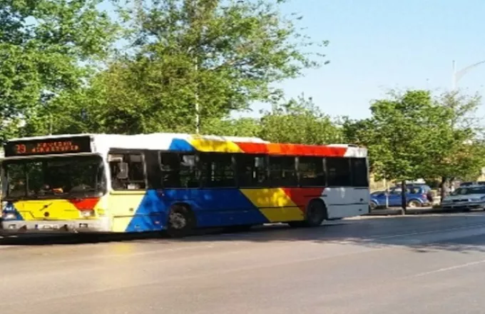 Θεσσαλονίκη: 12 προσαγωγές ανηλίκων - Πετούσαν αντικείμενα σε λεωφορείο του ΟΑΣΘ